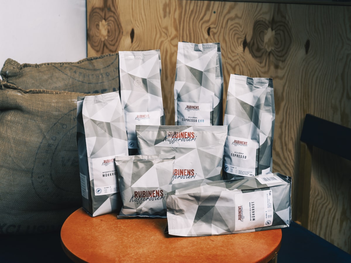 Upplev våra prisvärda och utomordentligt goda rostningar - Rubinens kaffe!