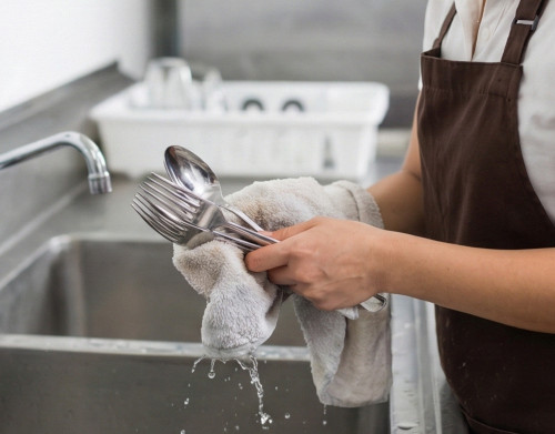 Skötselråd för bestick.