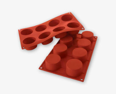Röda bakformar i silikon