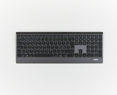 Trådlöst tangentbord i metall