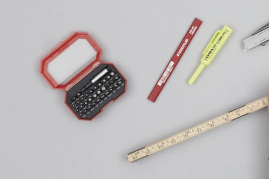 Handverktyg och mätstock 