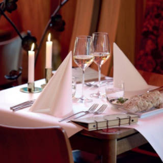 New Year's table setting