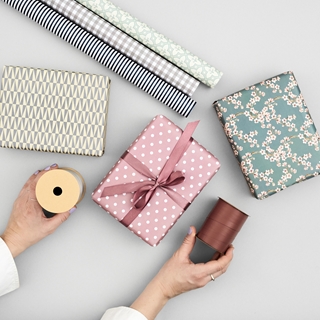 Presentpapper och presentsnören