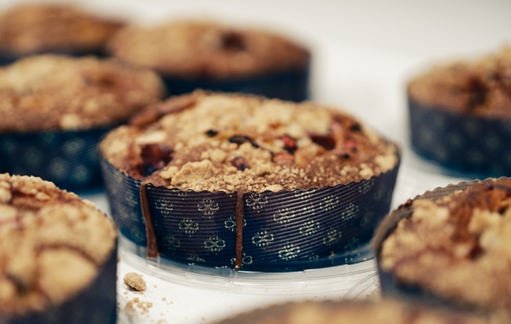 Hos oss hittar du bland annat bakformar, plåtar, bunkar och de bakredskap som du behöver!