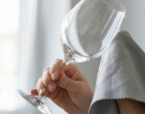 Vård och skötsel av glas.