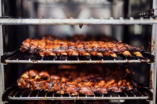 Rengöring av stekbord och grillytor