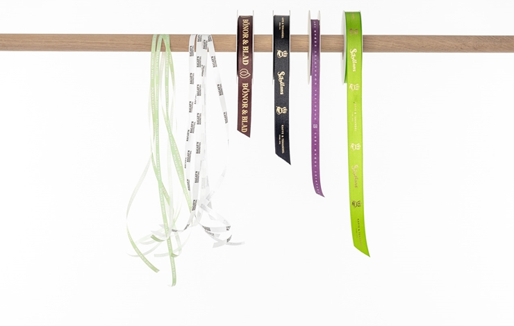 Hängande presentsnören